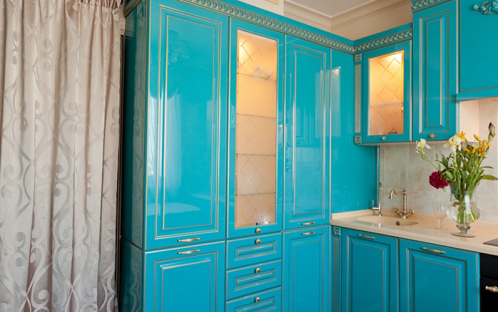 Кухня Айвори с патиной (Театро)