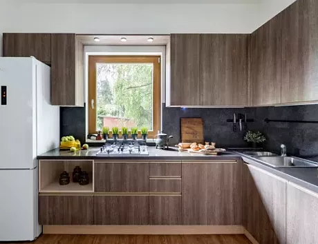 Коричневая кухня в Санкт-Петербурге