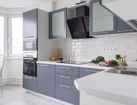 Серая кухня в Чите