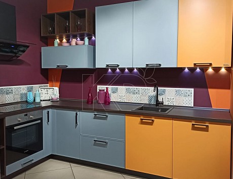 Недорого купить угловые кухни на распродаже