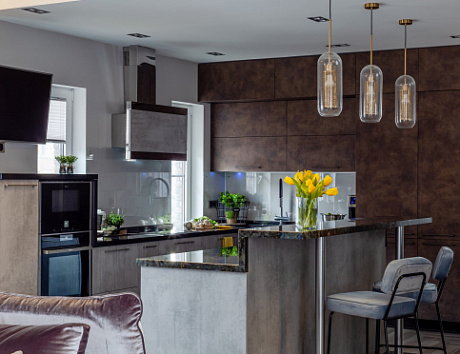 Коричневая кухня в Чите