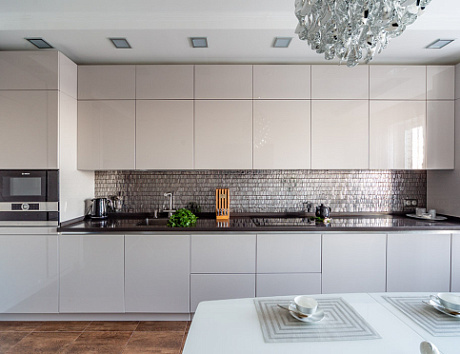 Светлая кухня в Воронеже