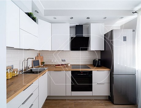 белая кухня в квартире