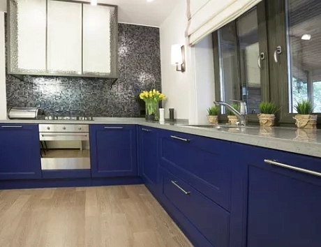 Синяя кухня в Санкт-Петербурге