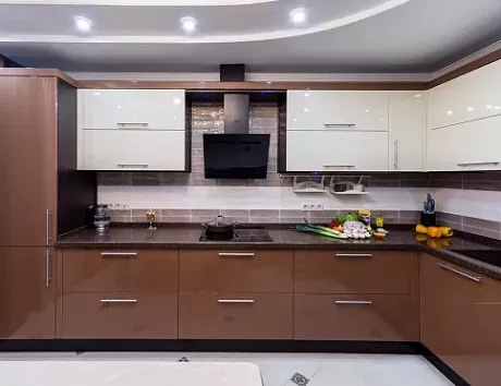 Коричневая кухня в Санкт-Петербурге