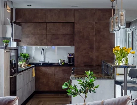 Коричневая кухня в Чите