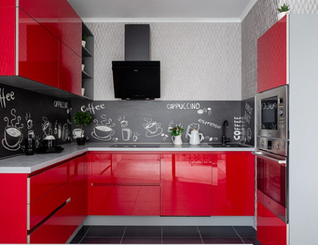 Красная кухня в Екатеринбурге